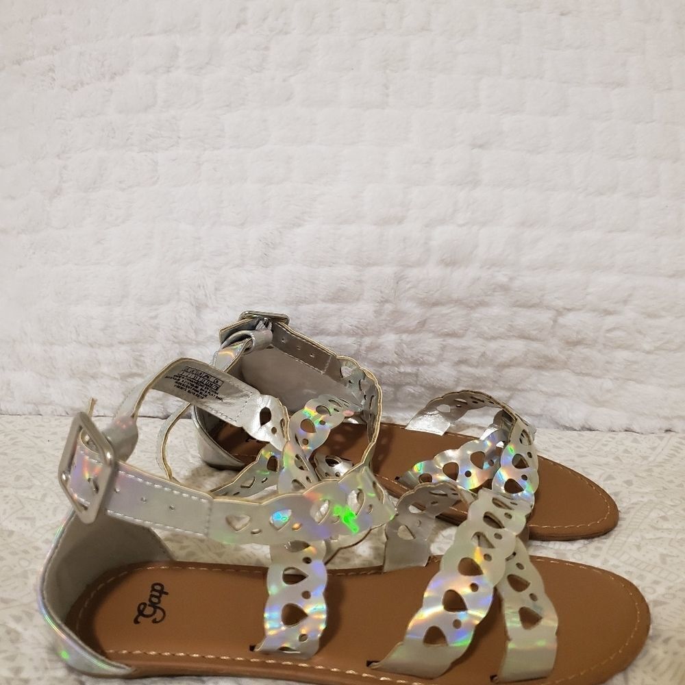 Gap Girls Sandals Size 2 Silver Iridescent Youth